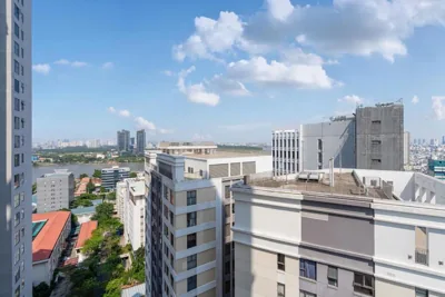 Apartamento de tres dormitorios con balcón — Rivergate Ho Chi Minh Central City Walk To District 1, Free Pool
